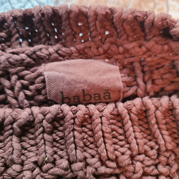 Cozy Brown Knit Sweater - Picture 4 of 6